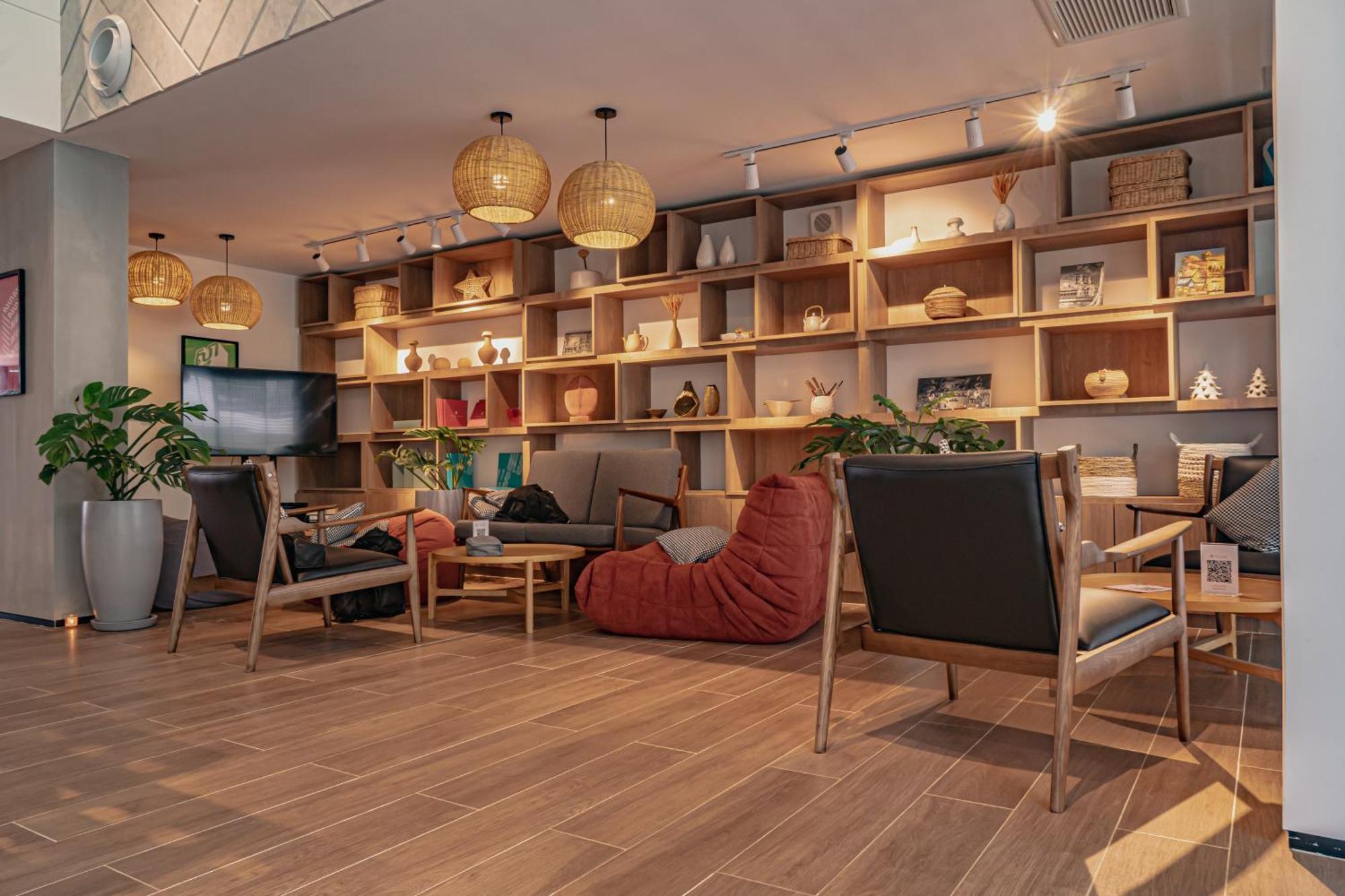 Commune At Rose Apple Square Homestay