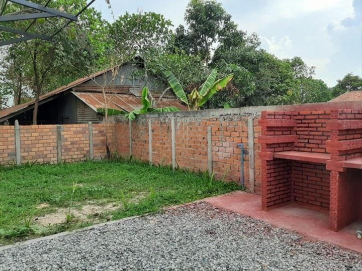A Two-bedroom With Natural Light And Environment *