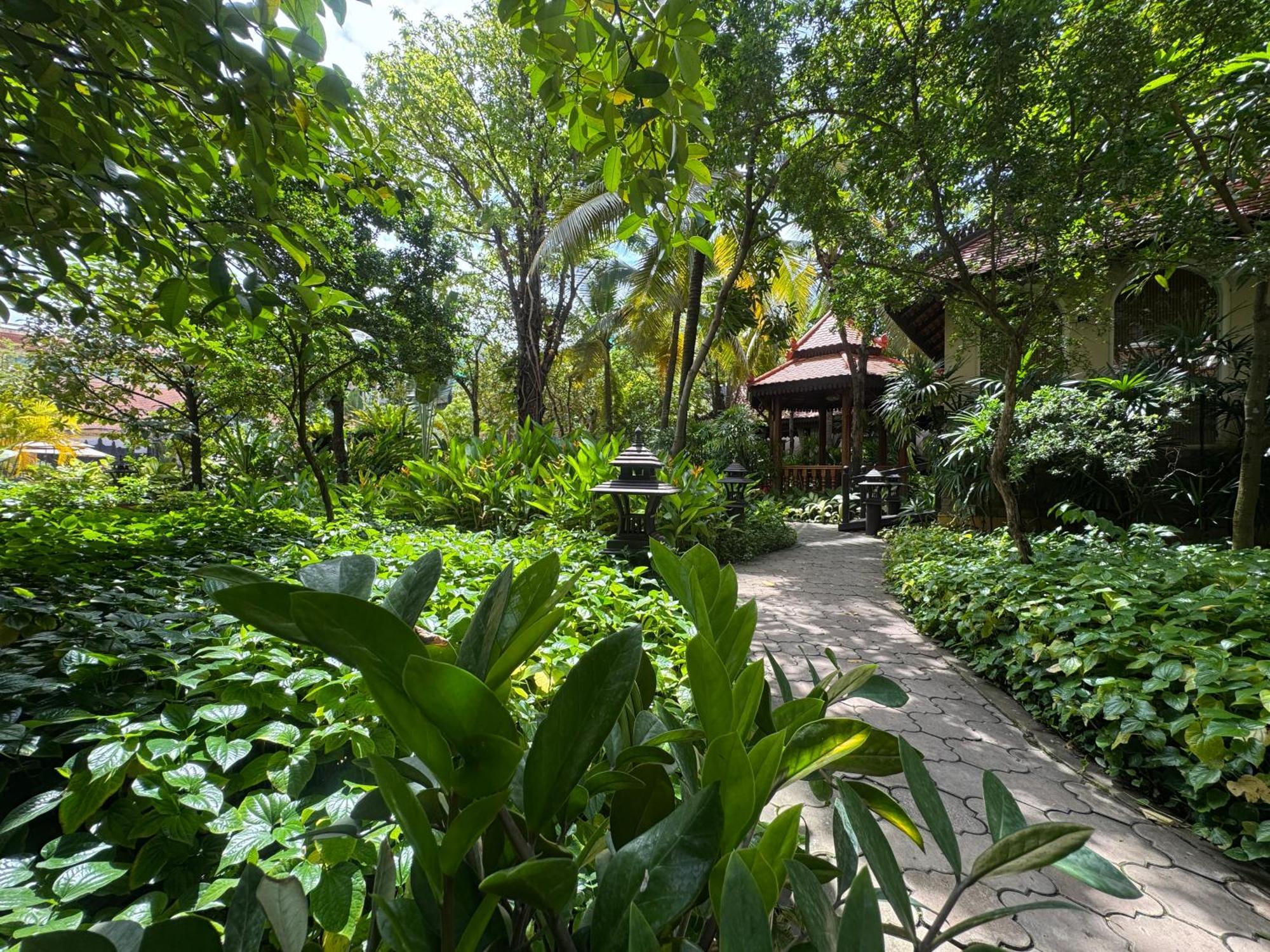 Hotel Somadevi Angkor Resort&spa 5*