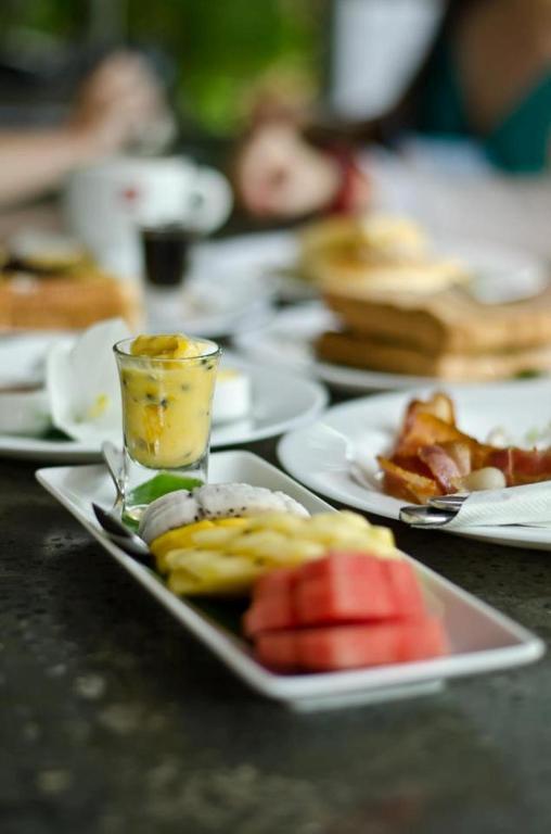 Um Theara, Khách sạn Siem Reap