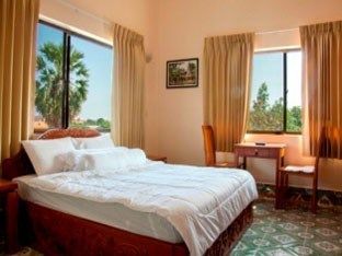 Biệt thự 3 Monkeys Villa Residence *