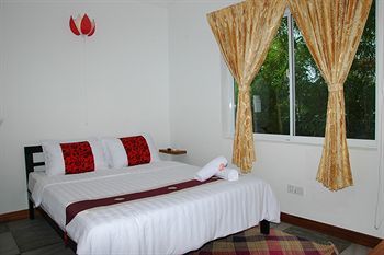 Khách sạn Um Theara,