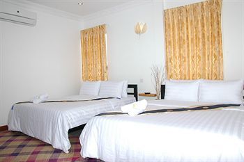 Khách sạn Um Theara,