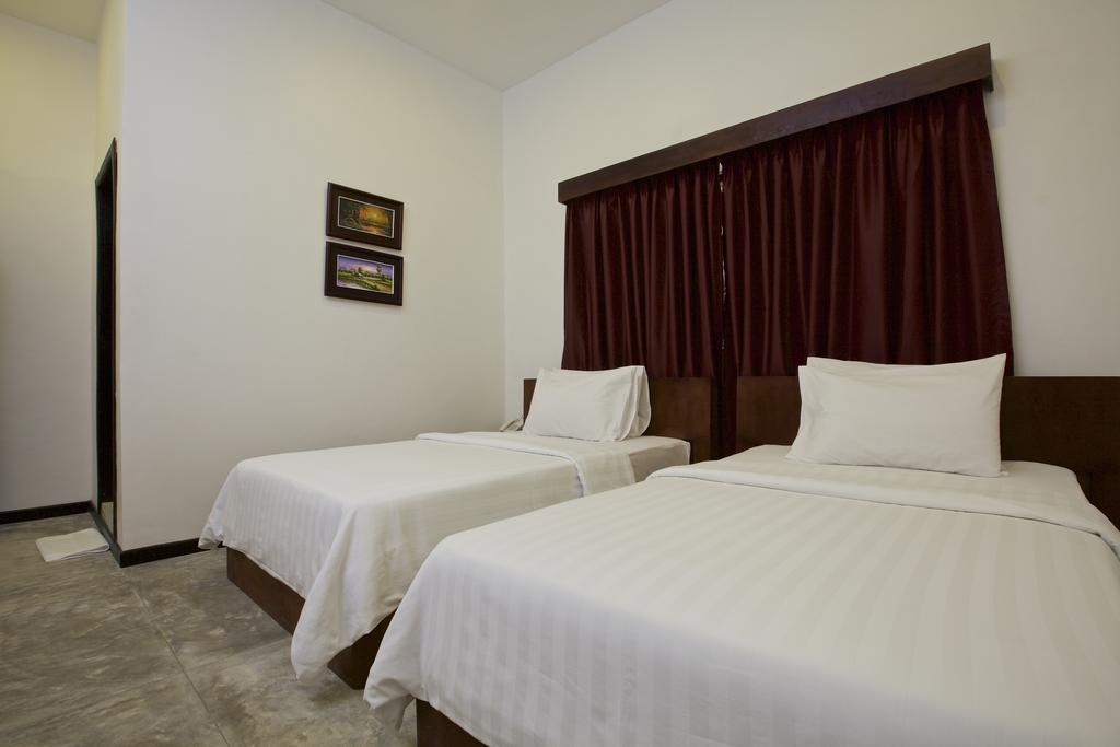 Chhouy Vathna Angkor Boutique