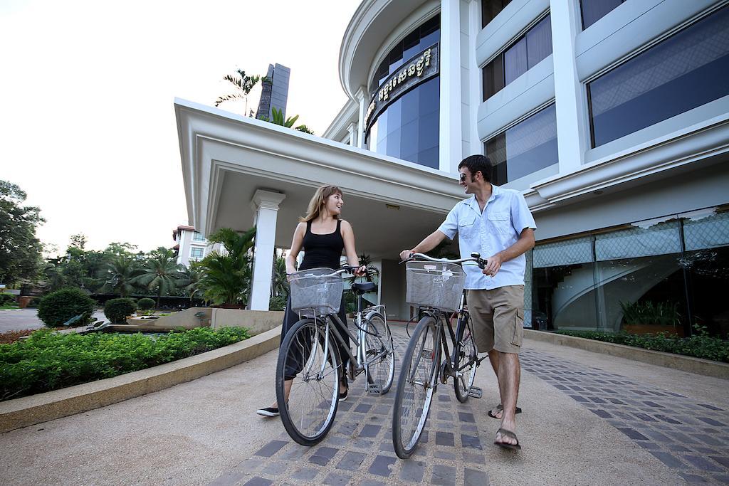 Angkor Century & 5*