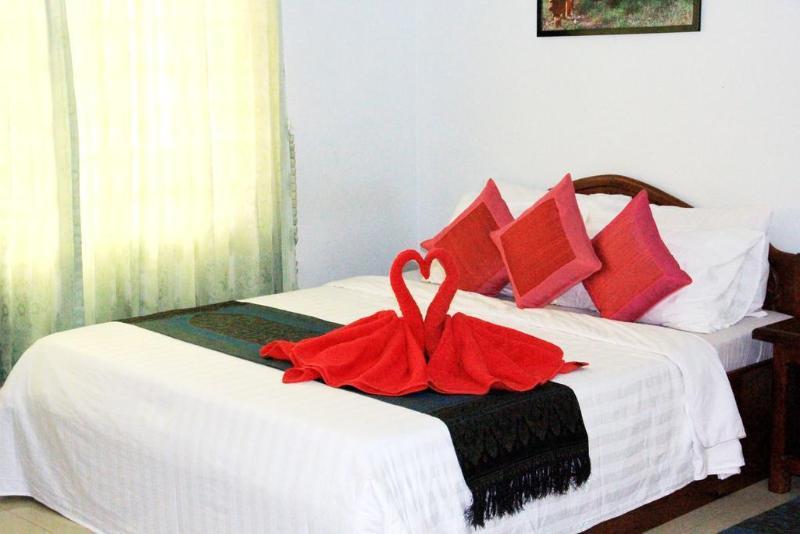 Tropical Breeze Hotel