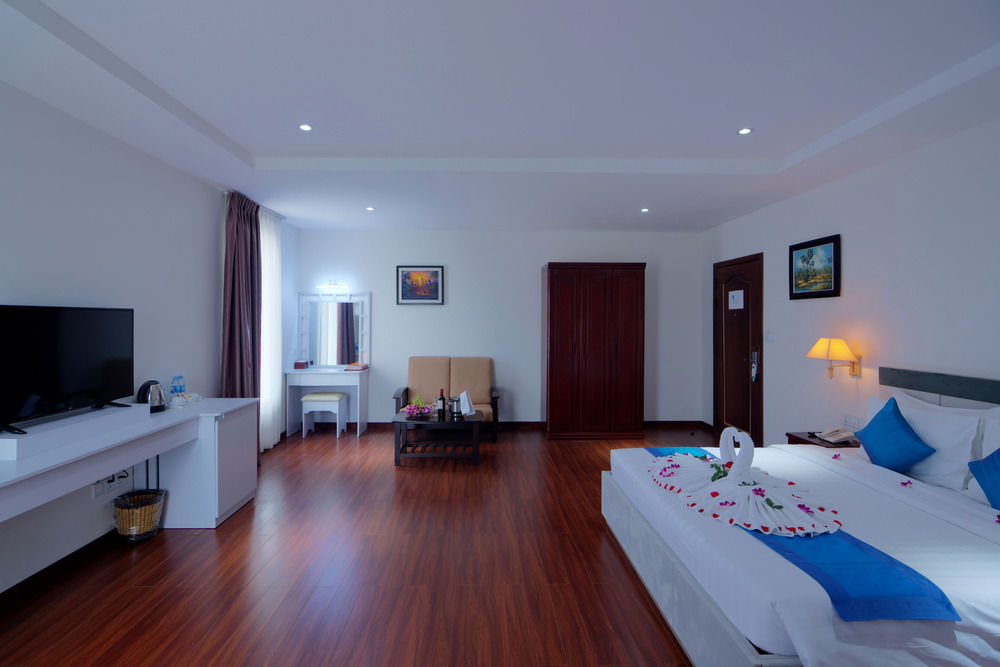Starry Angkor 4*