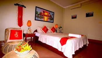 Lotus 2* Siem Reap