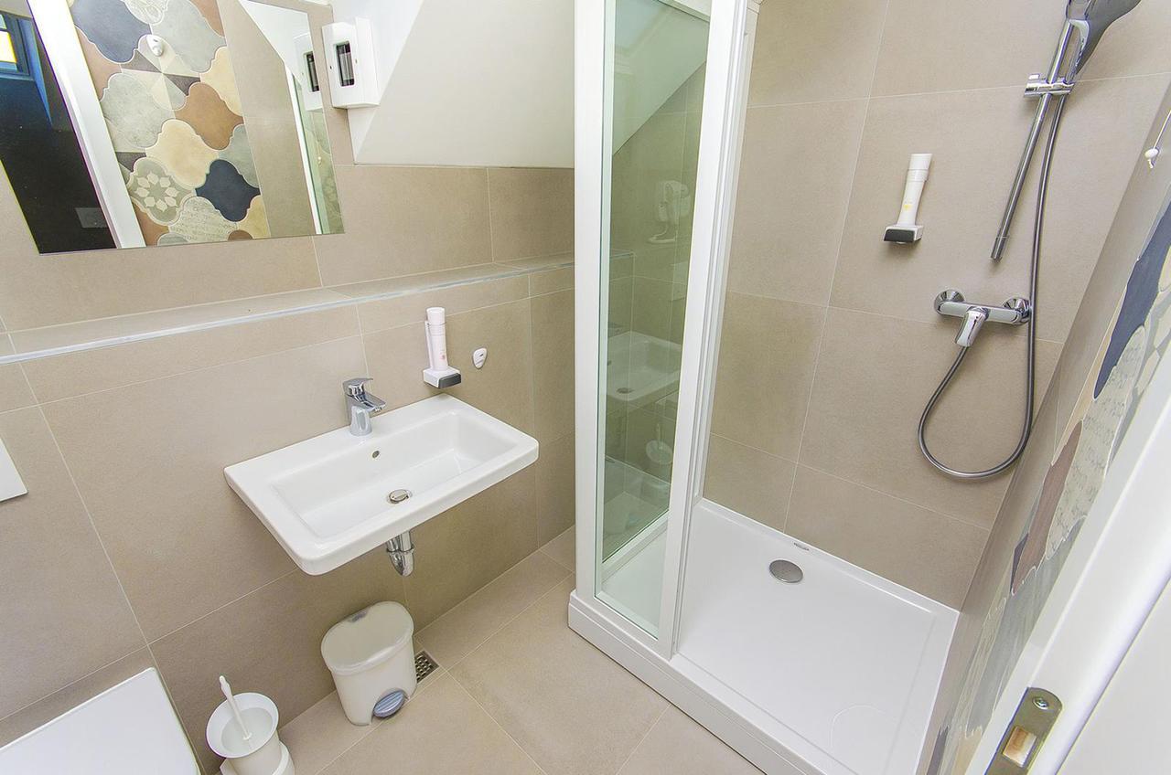 Theara Bed & Breakfast 3*