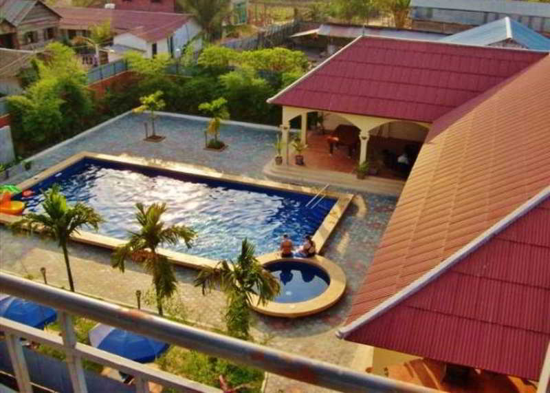 Lotus Hotel