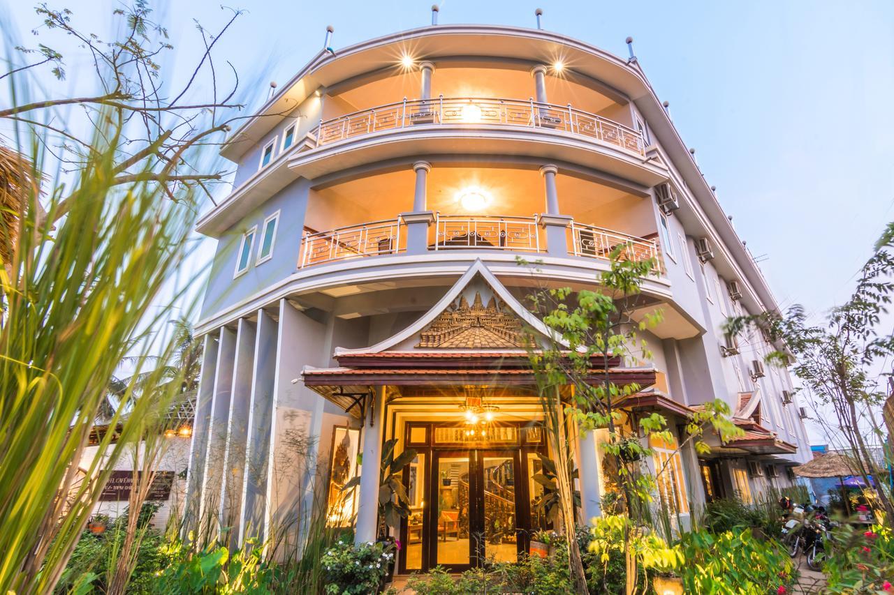 Wheel Garden Hotel 3*