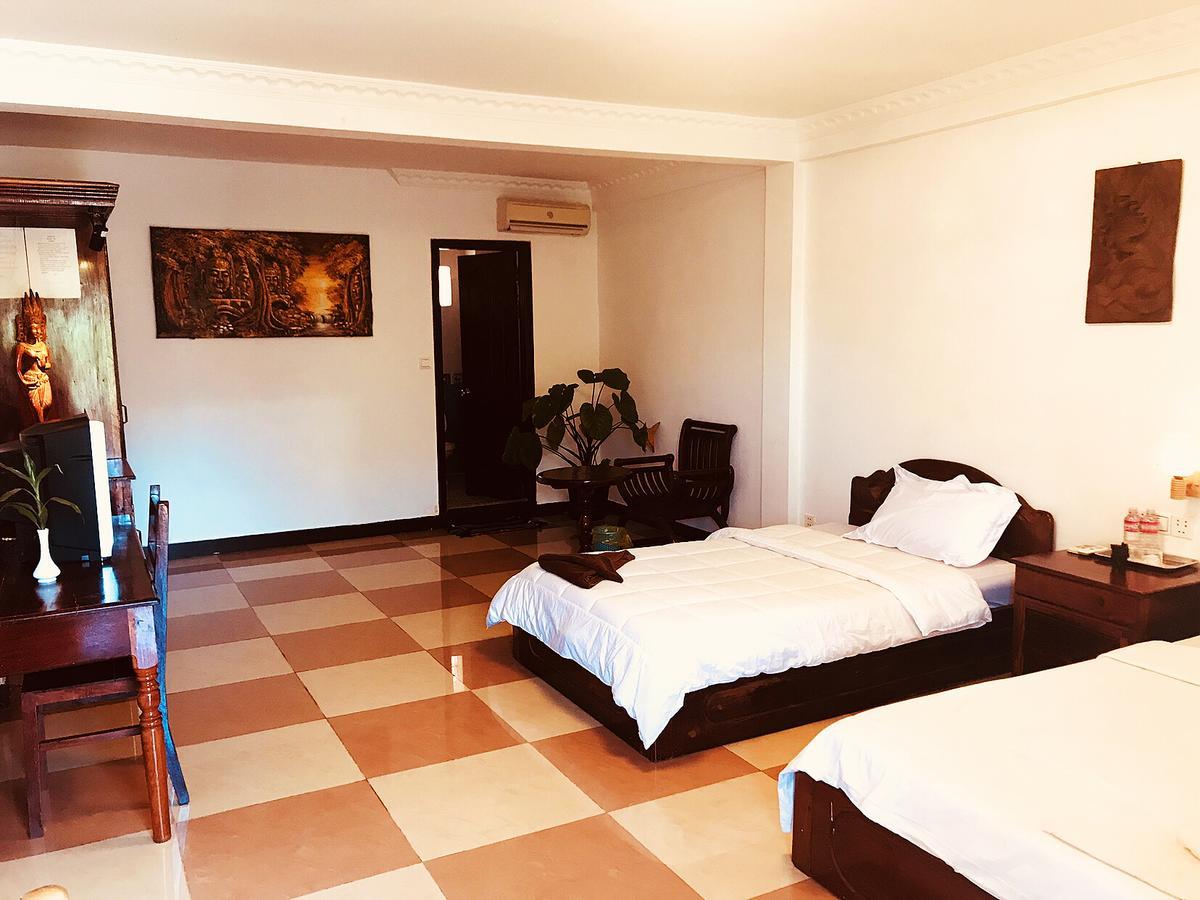 Moha Mean Inn