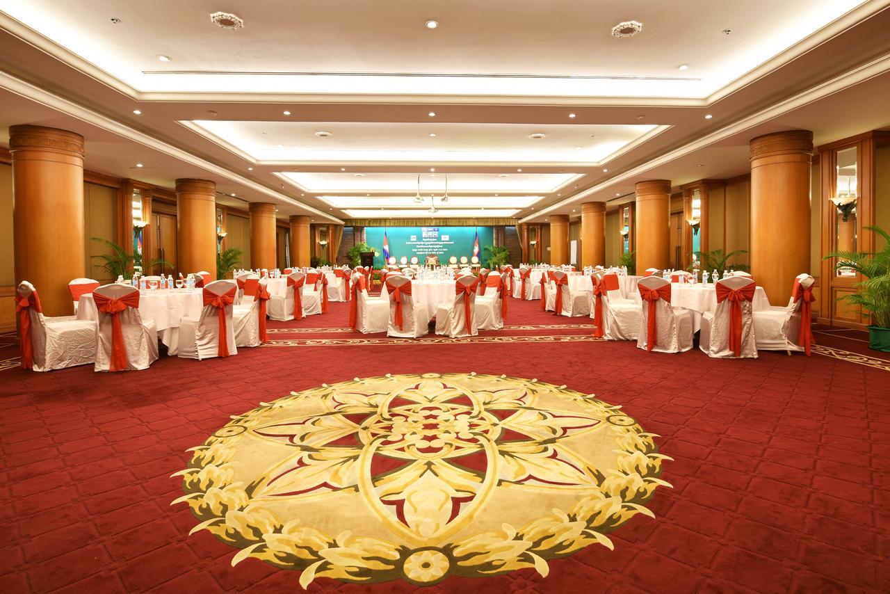 Angkor Century & Hotel 5*