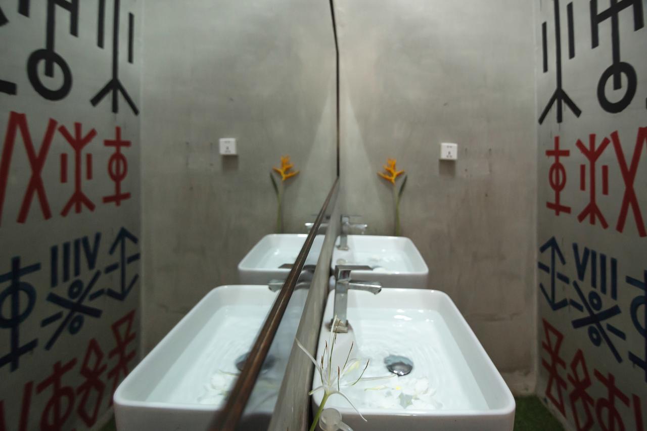 Pool Party Hostel
