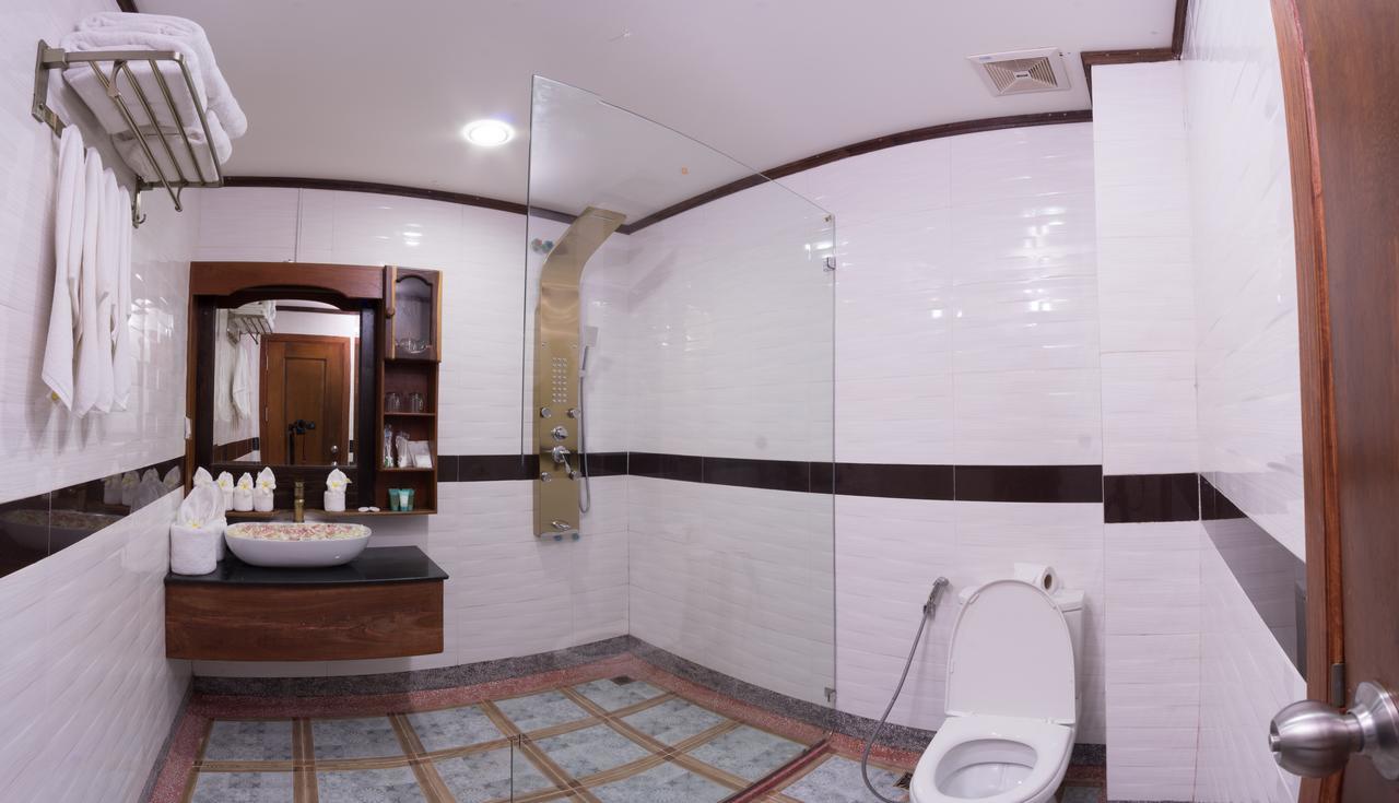 Hello Cambodia Boutique 3*