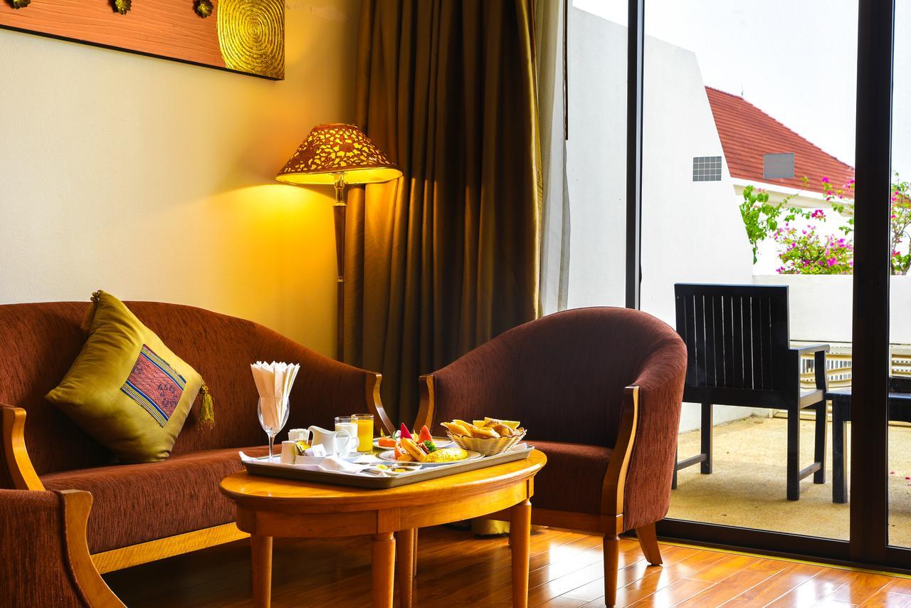 Angkor Century & Siem Reap