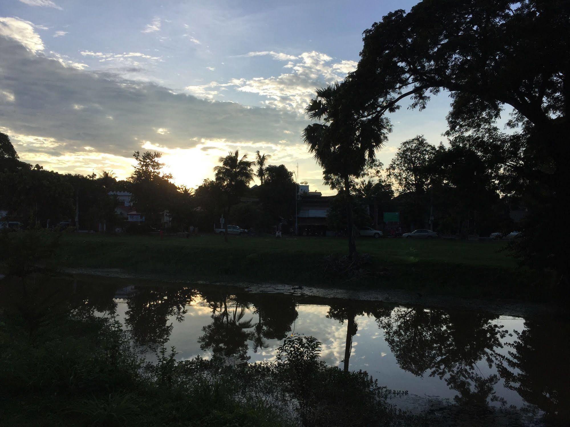 River Village Manor Bed & Breakfast