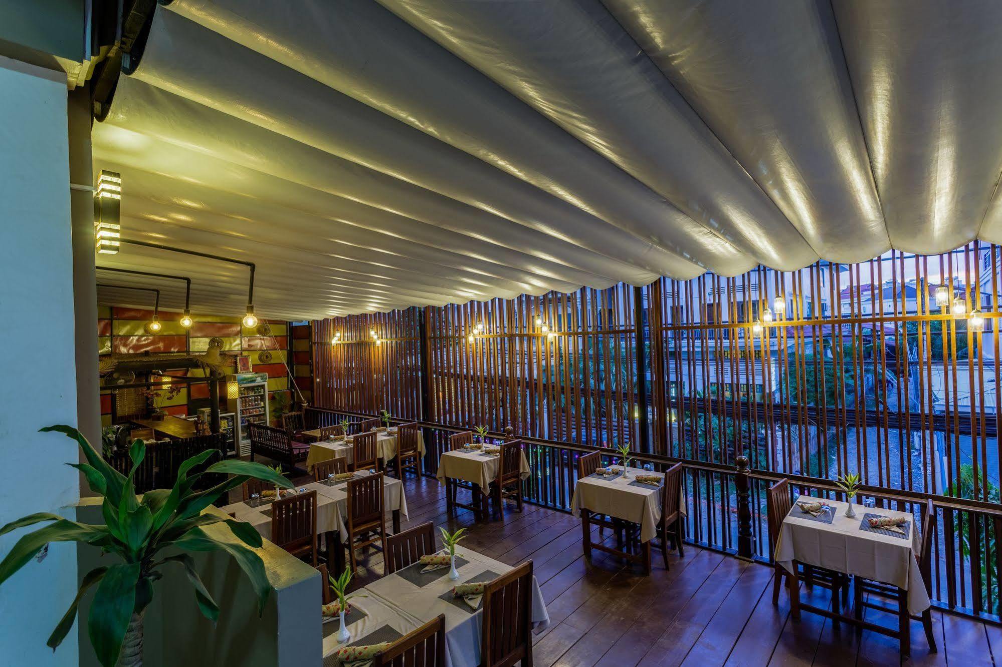 Hotel La Du Bonheur 3*