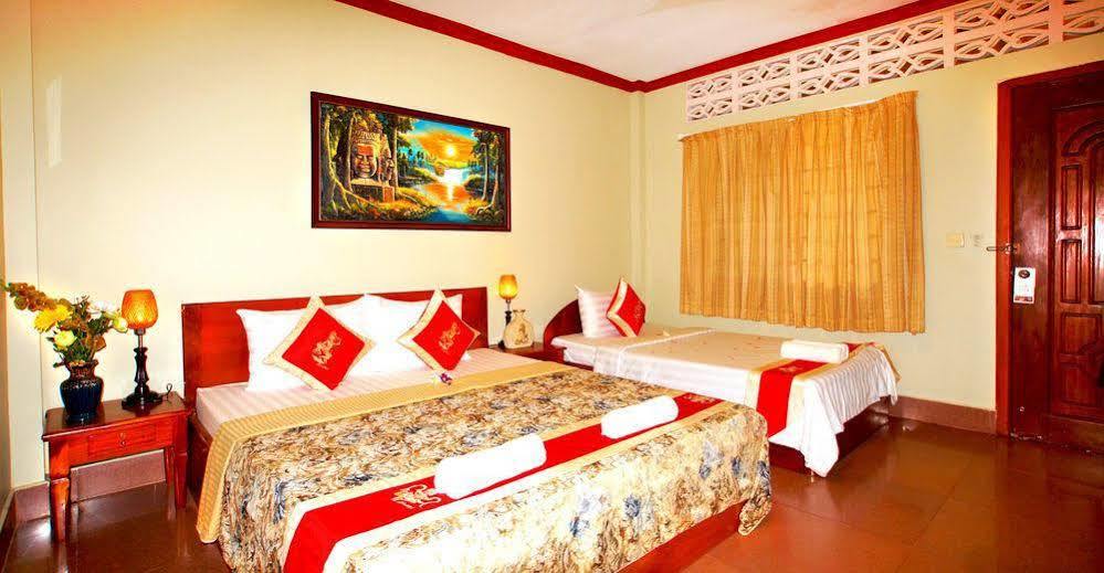 Lotus Hotel