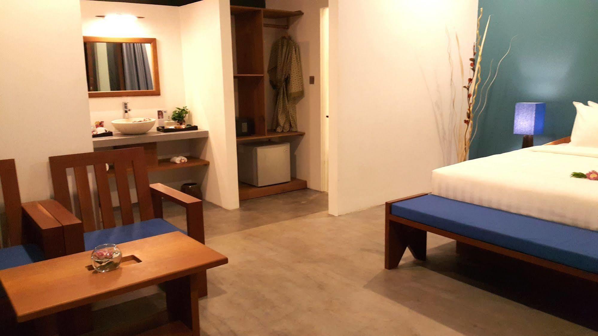Hotel Chez Moi & 4*