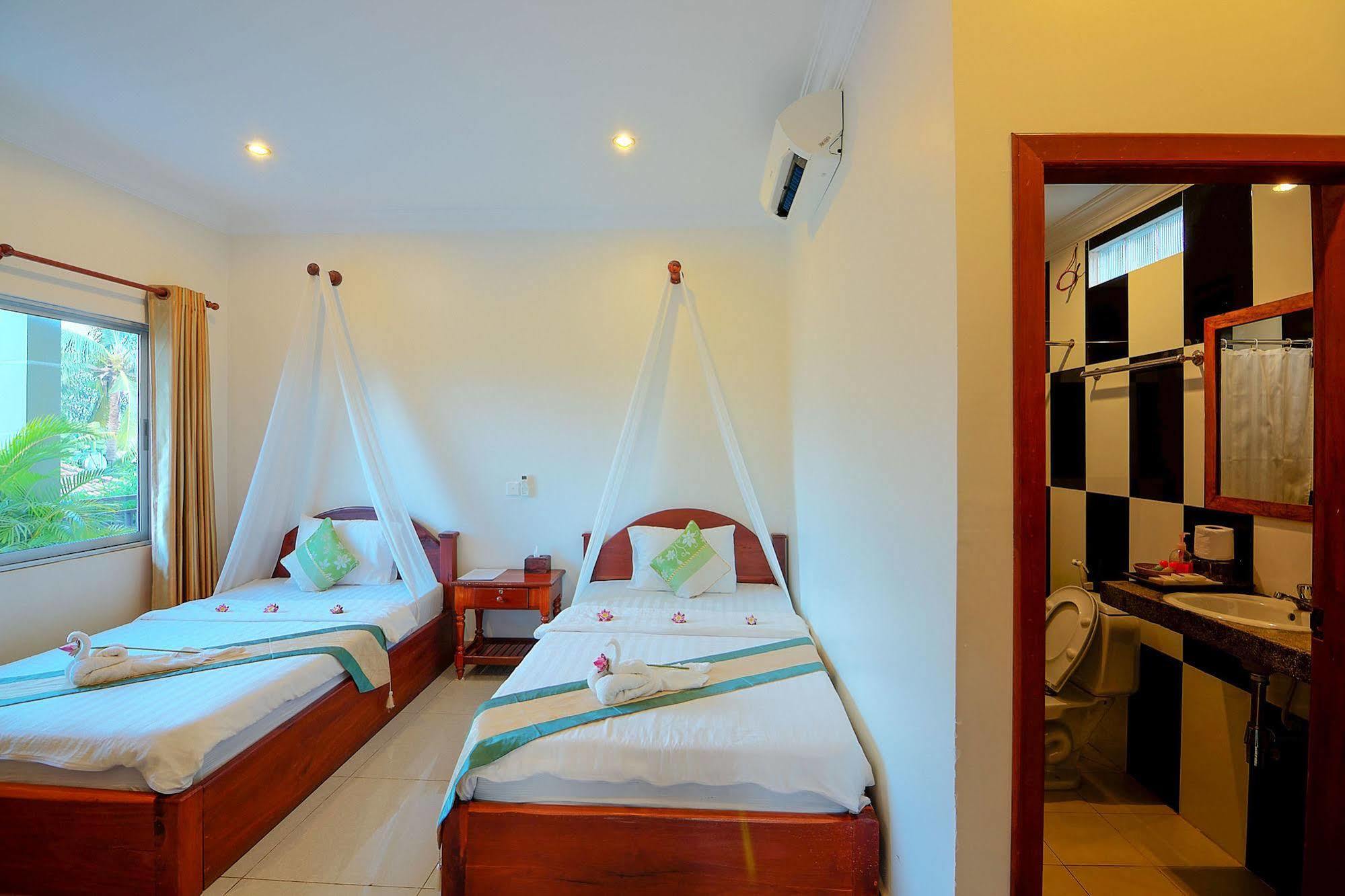 Malita Angkor Villa *
