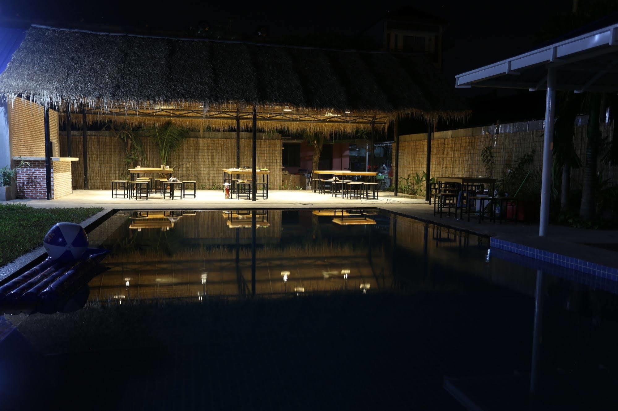 Pool Party
