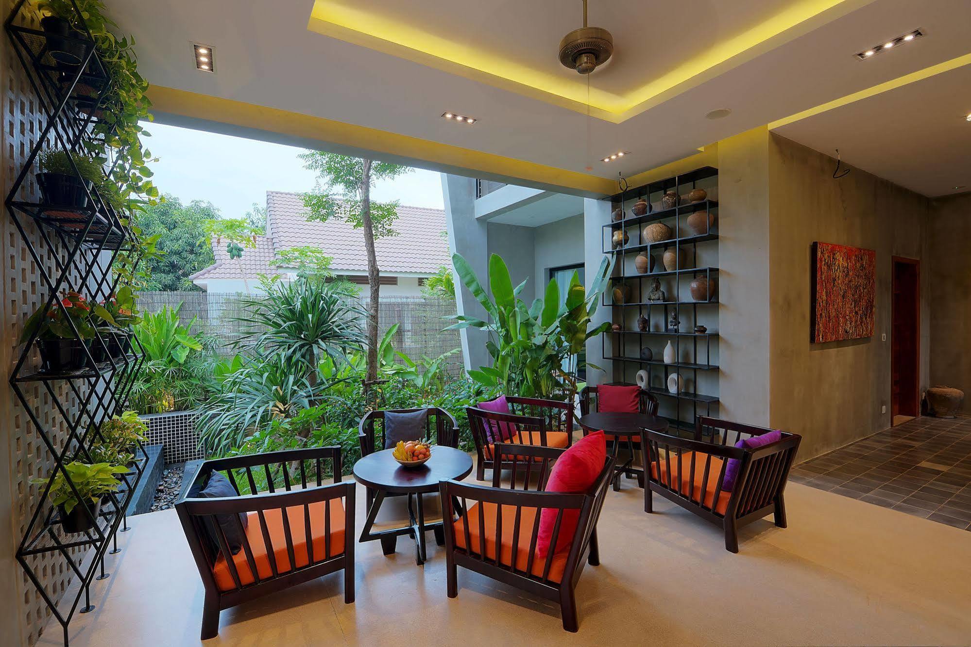 Theary's Luxury 4*