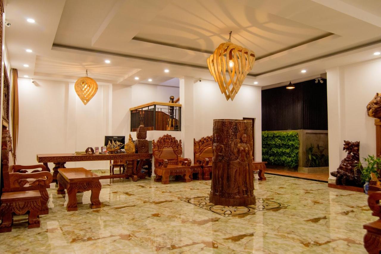 Borei Hang Tep & Hotel Siem Reap