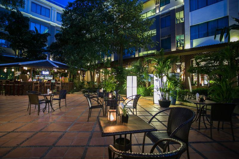 Pacific & Hotel