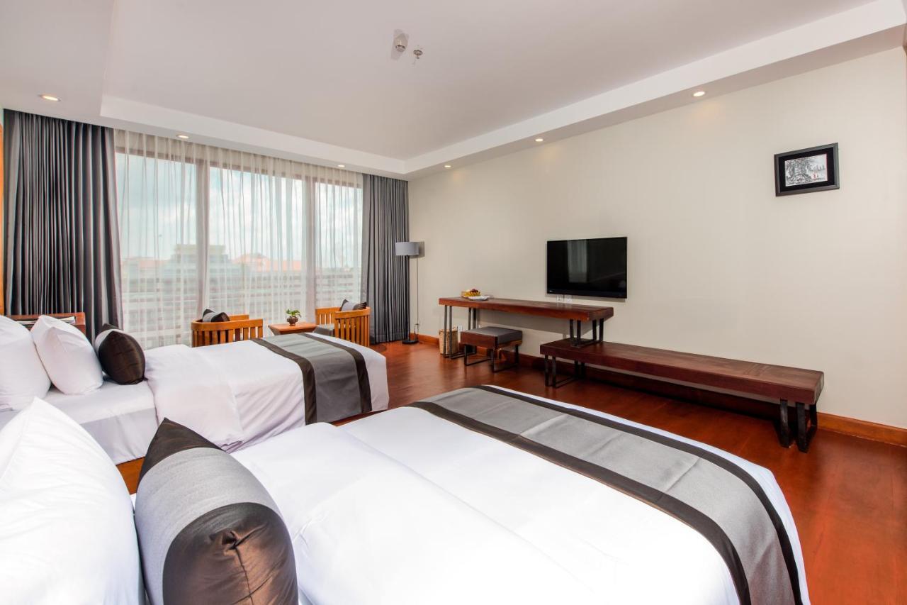 Pacific Premier & Hotel