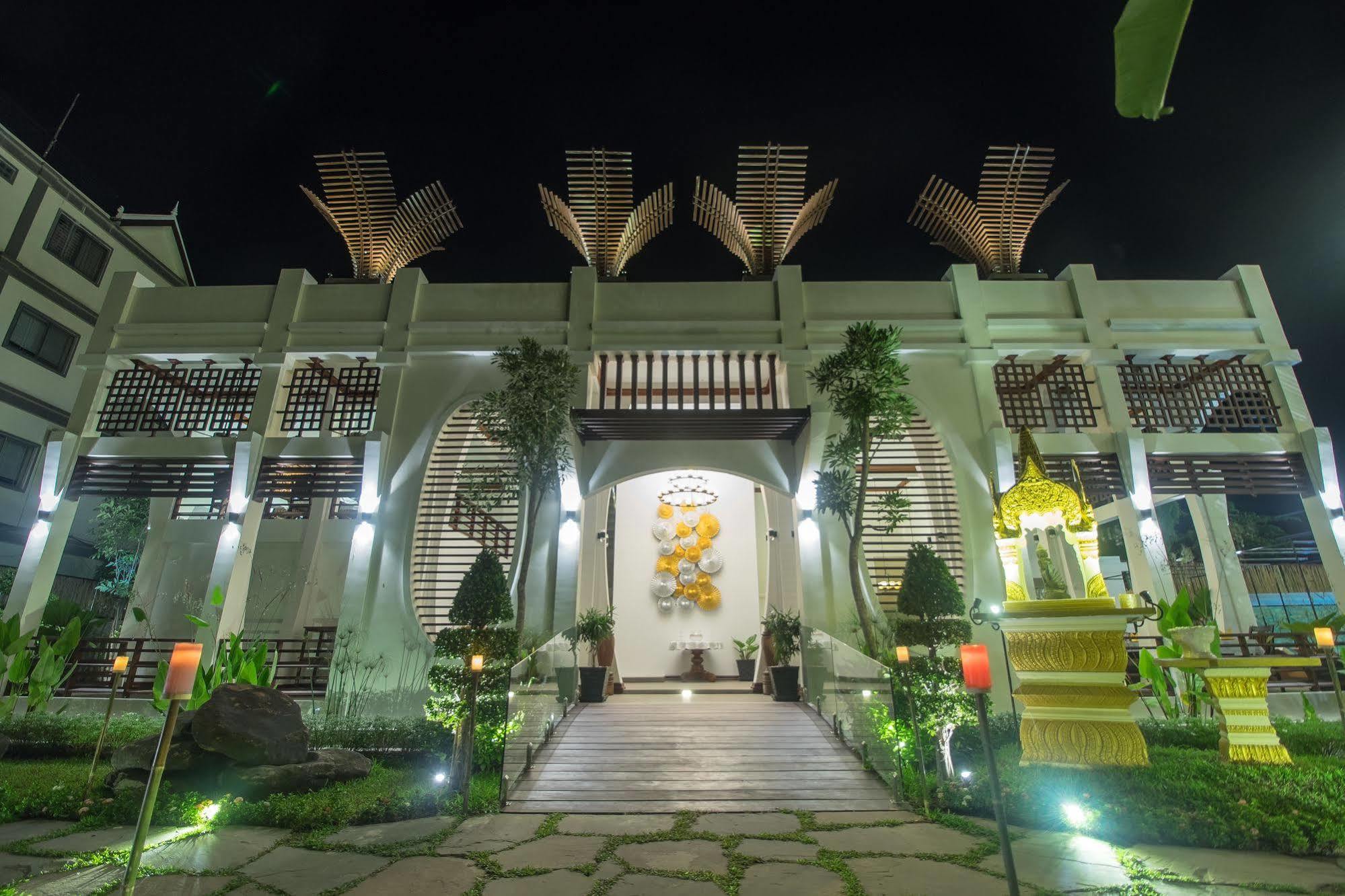 Hotel The Night Hotel 4*
