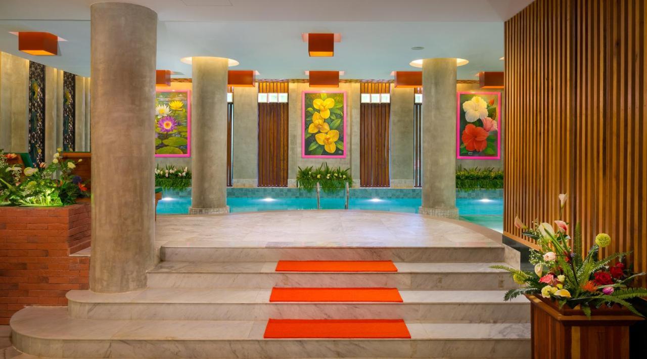 Ta Prohm & Hotel