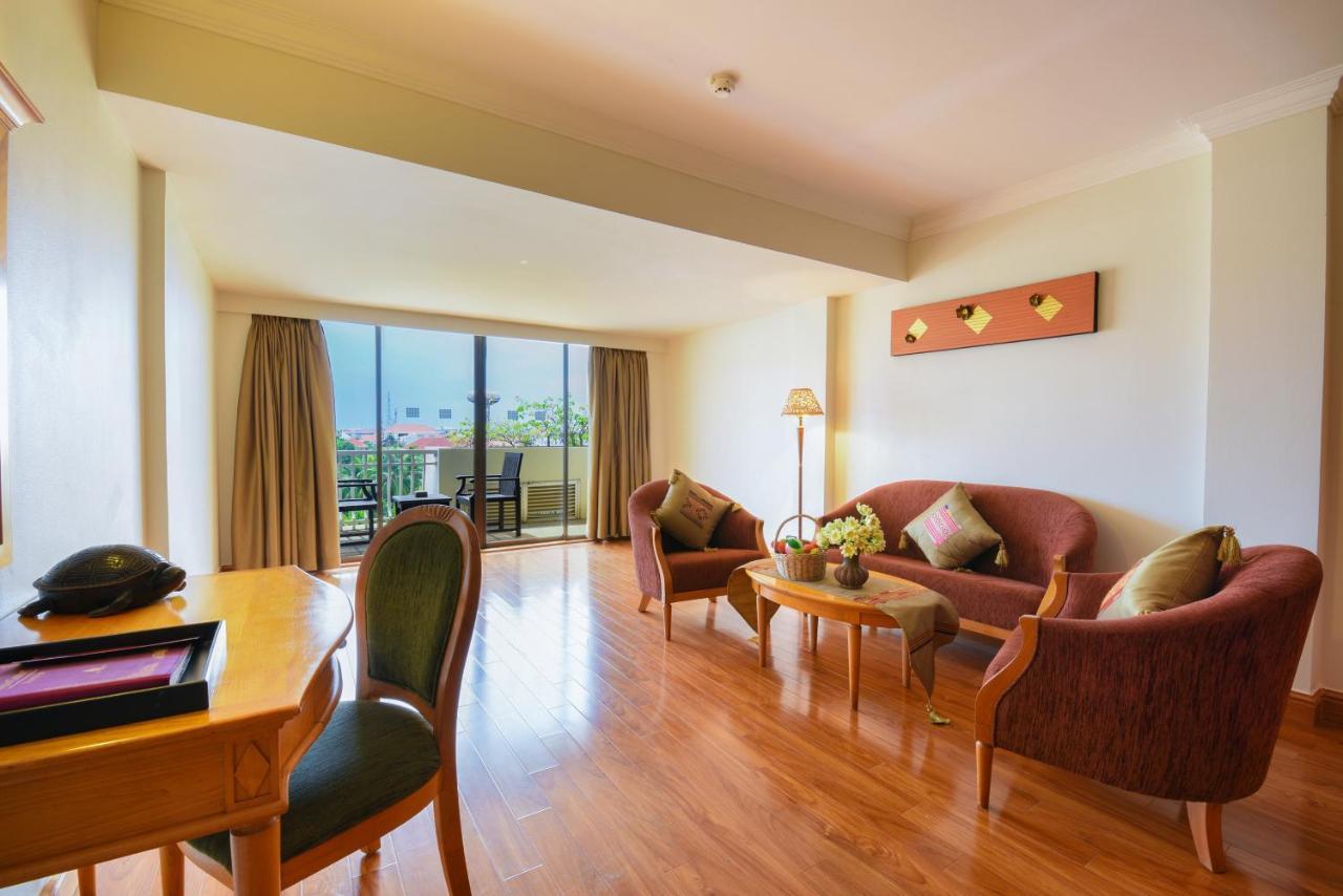 Hotel Angkor Century &