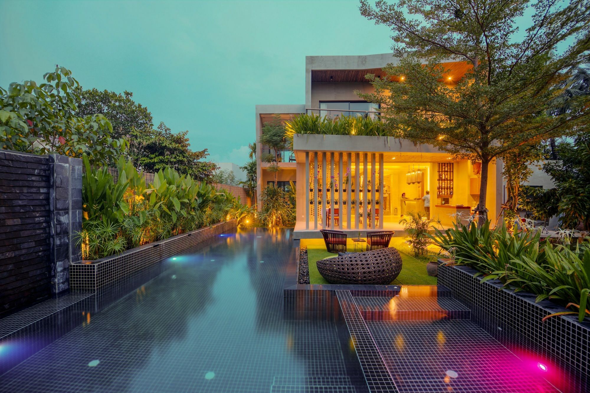Theary's Luxury Hotel