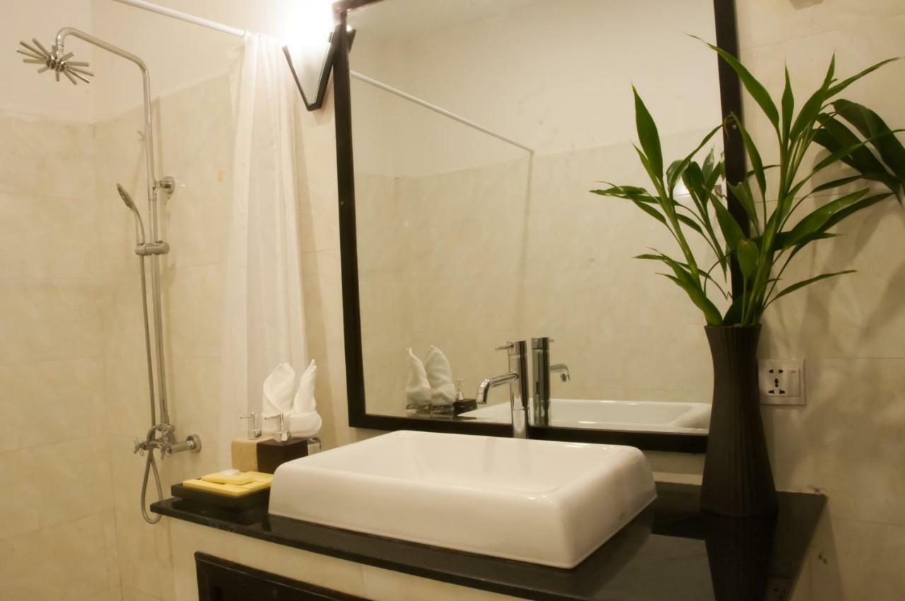 Private Boutique With Pool, The Fin