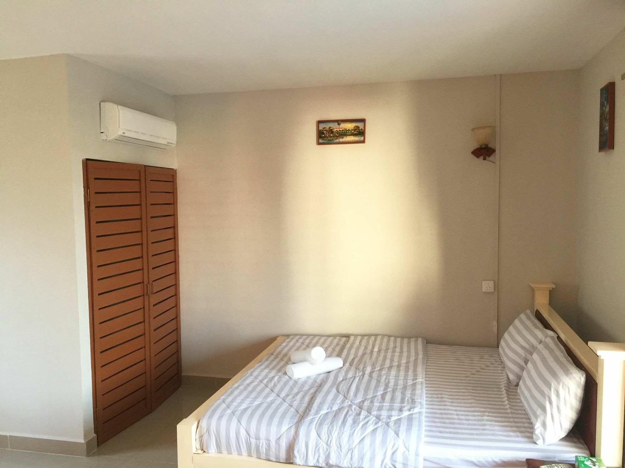 Guest house Baray House 2*