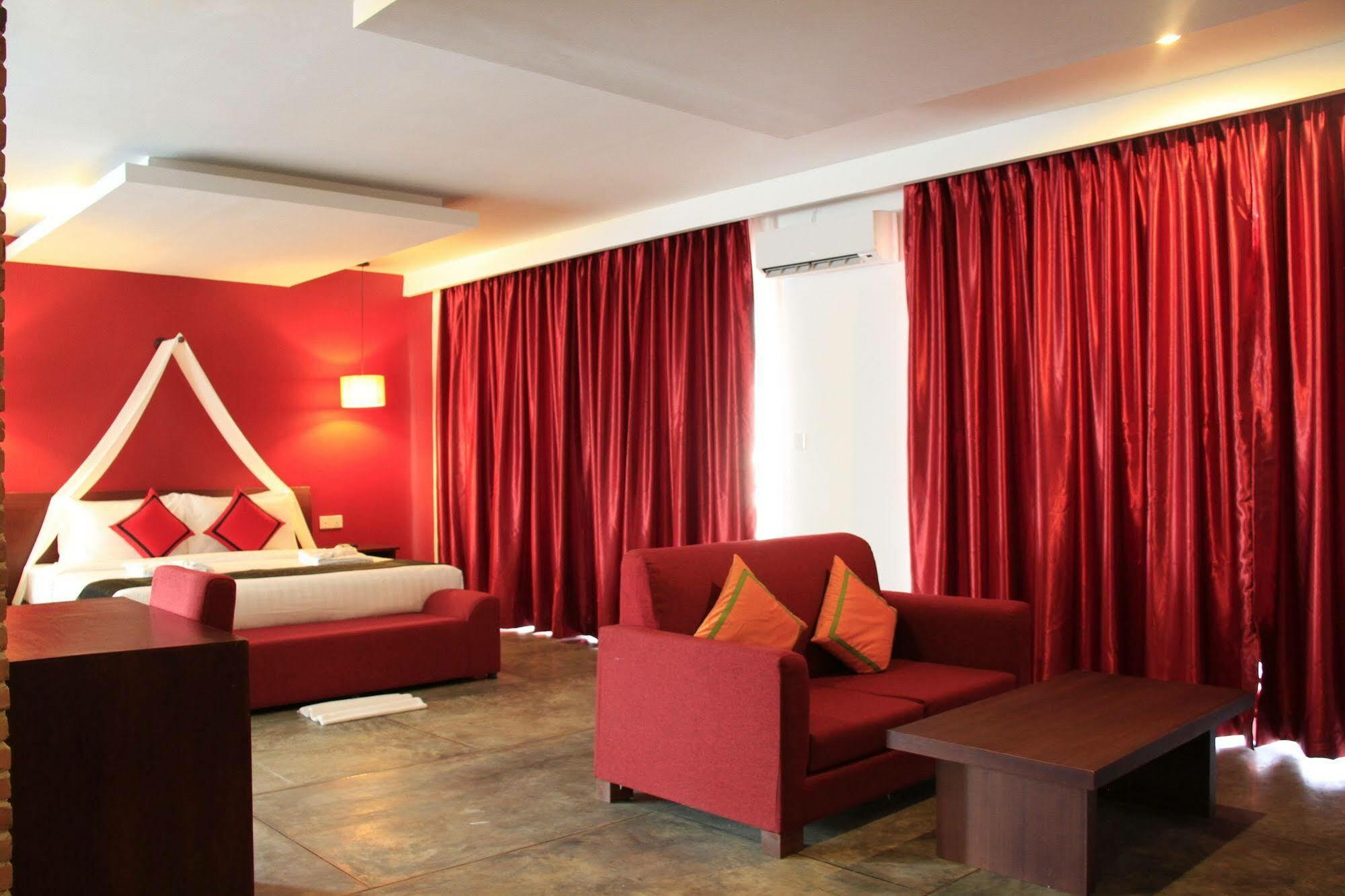 Mekong Angkor Deluxe Khách sạn 4*