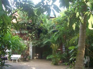 Rose Apple Bed & Breakfast