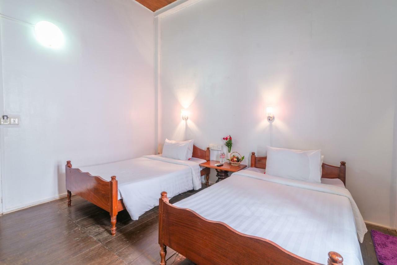 Five Rose Siem Reap Hostel 2* Siem Reap