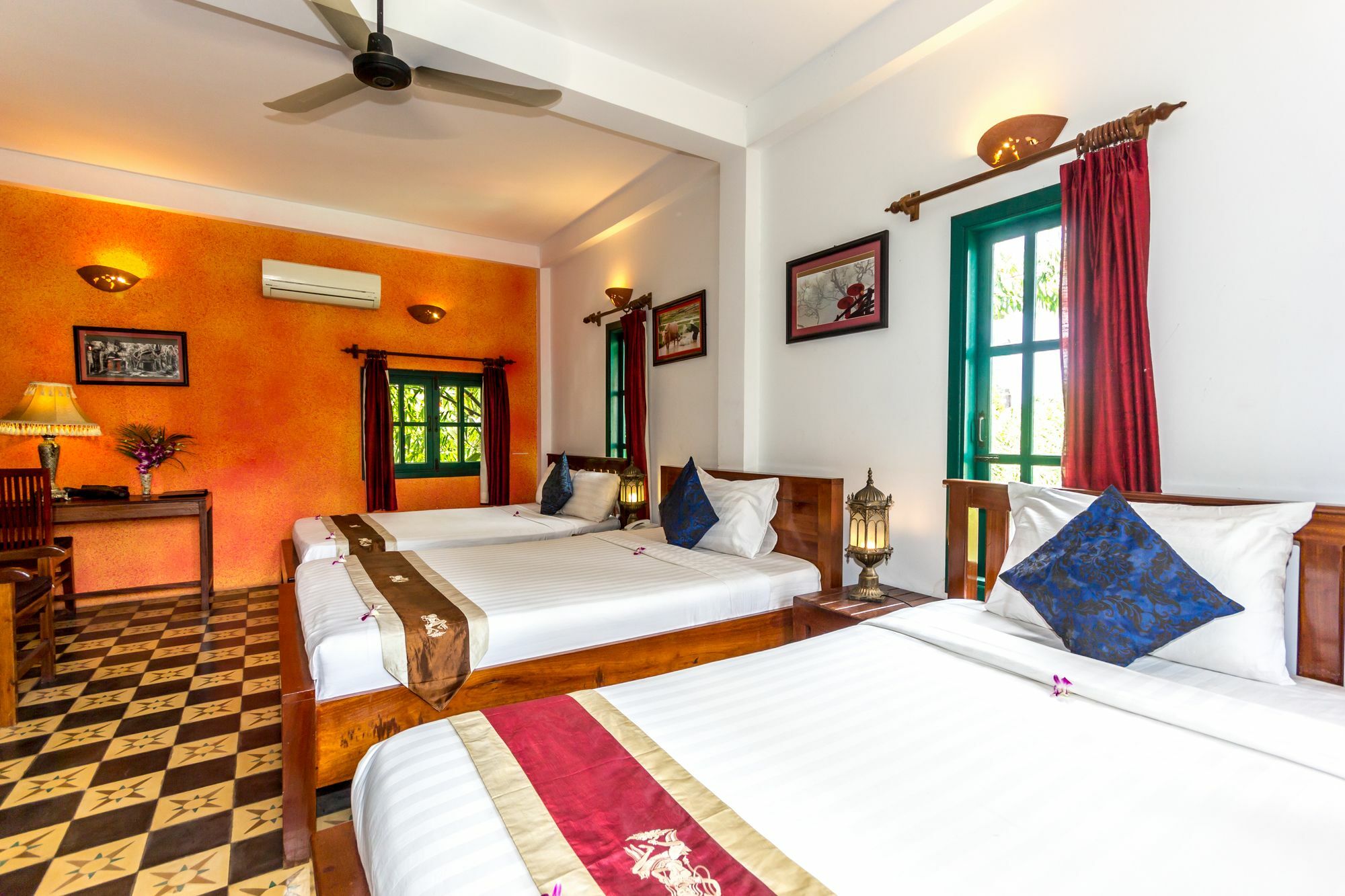 Wat Damnak Hotel