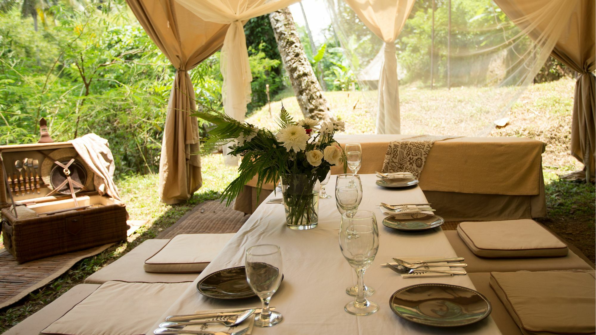 Resort The Beige