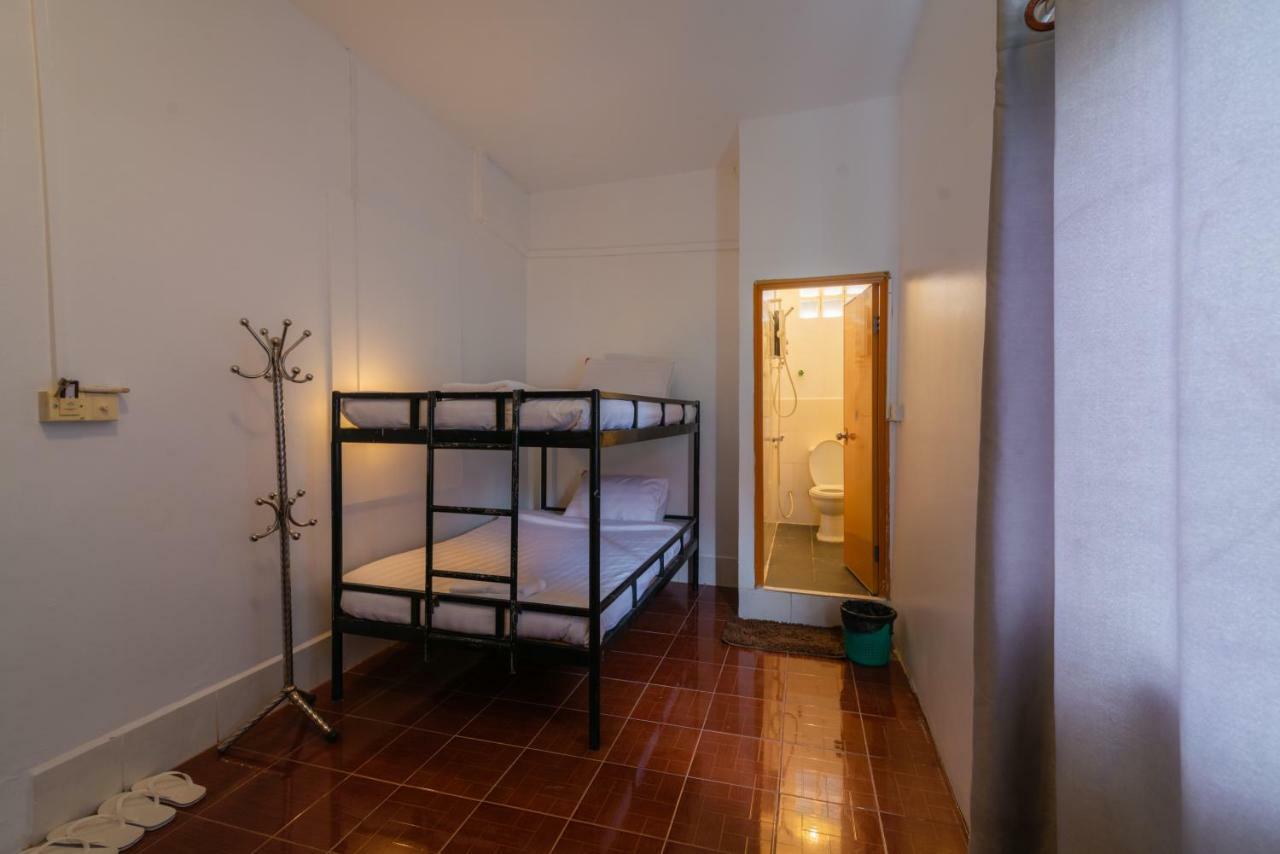 Guest house Five Rose Siem Reap Hostel 2*