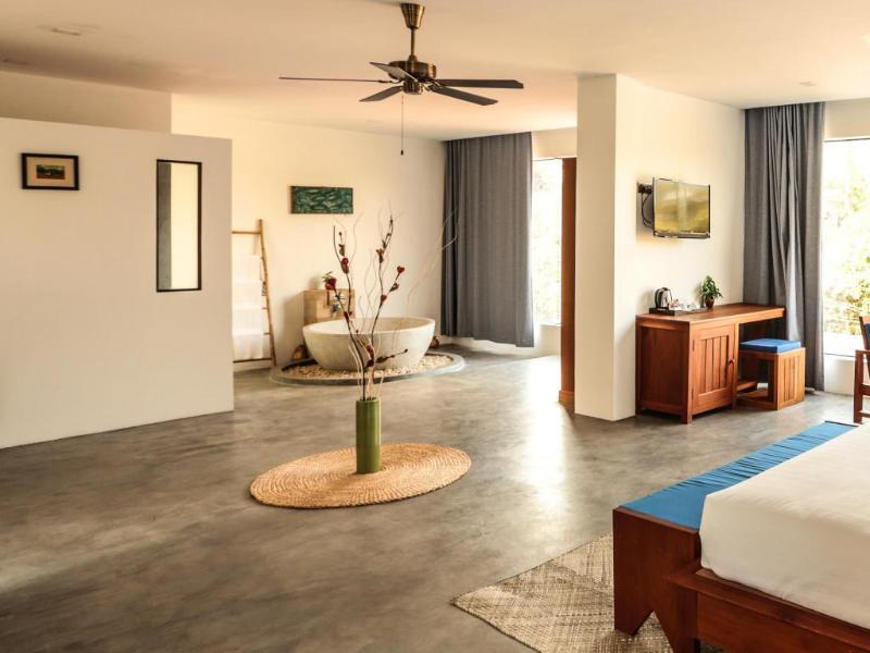 Chez Moi & Hotel 4*
