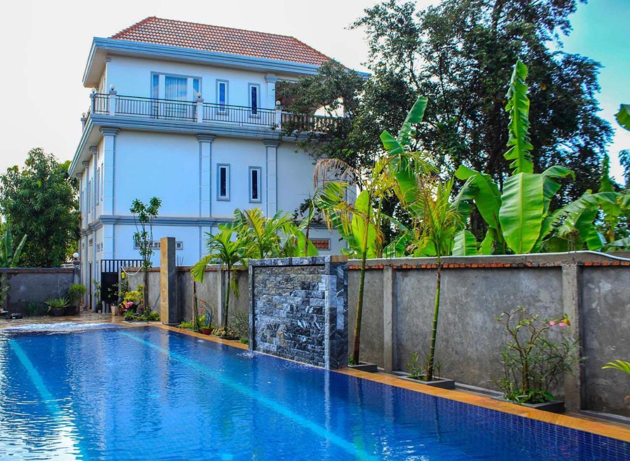 Bed & Breakfast Theara 3*